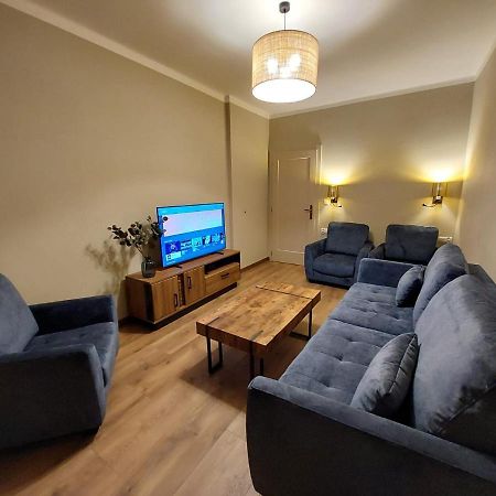 Spacious Two-Bedroom Apartment In The City Center Cracovia Exterior foto