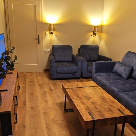 Spacious Two-Bedroom Apartment In The City Center Cracovia Exterior foto